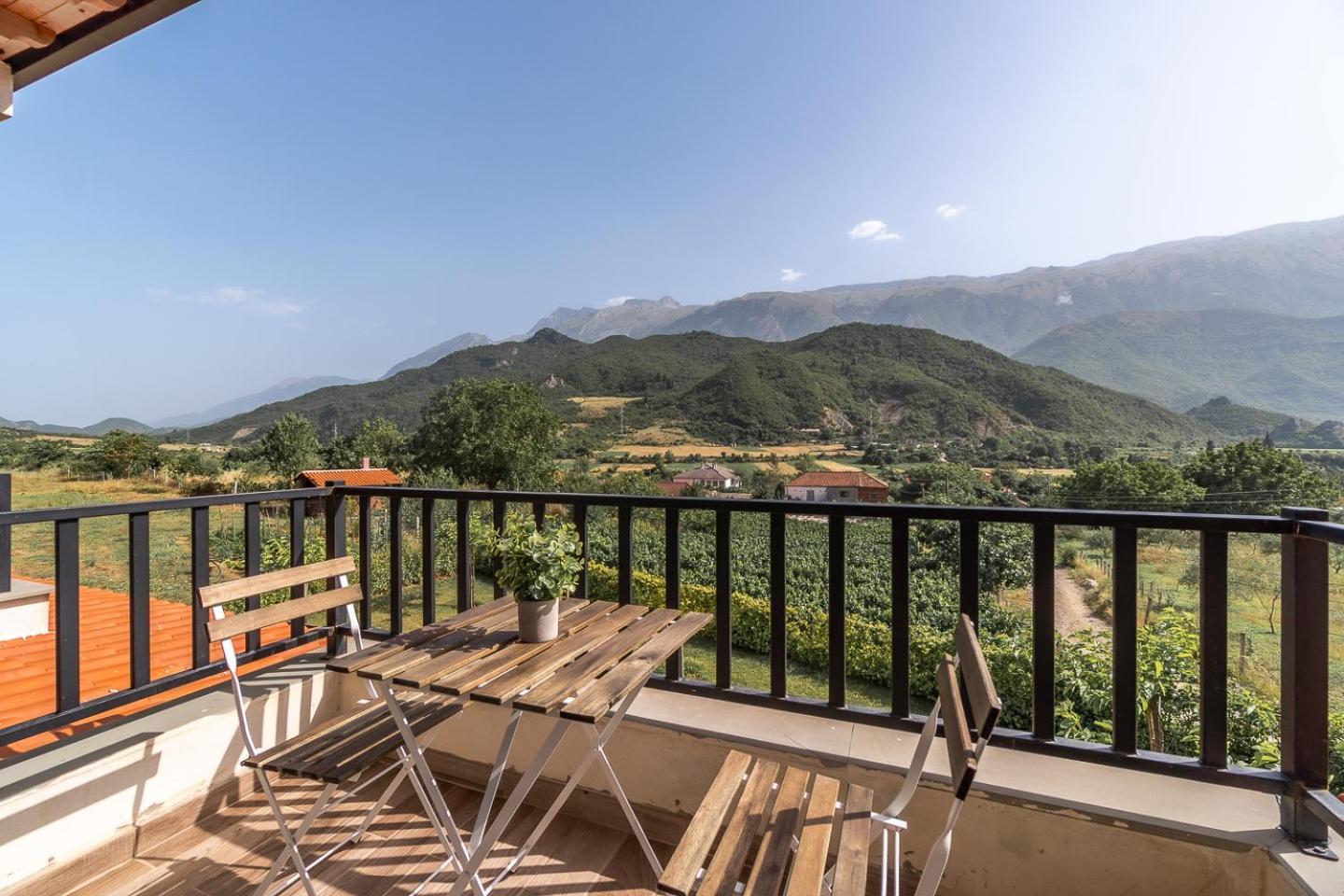 Bujtina Lumo & Pool Villa Permet Exterior photo
