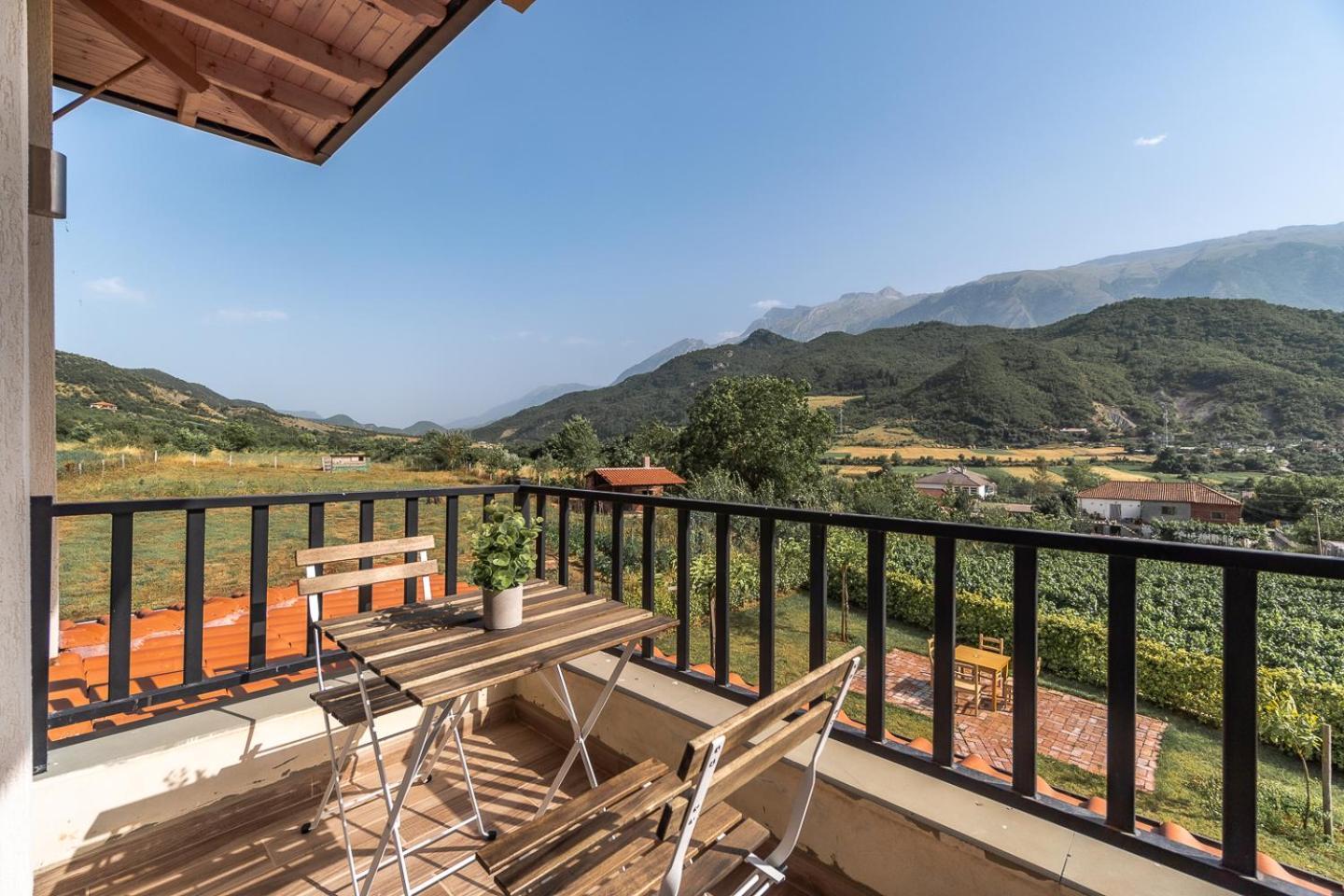 Bujtina Lumo & Pool Villa Permet Exterior photo