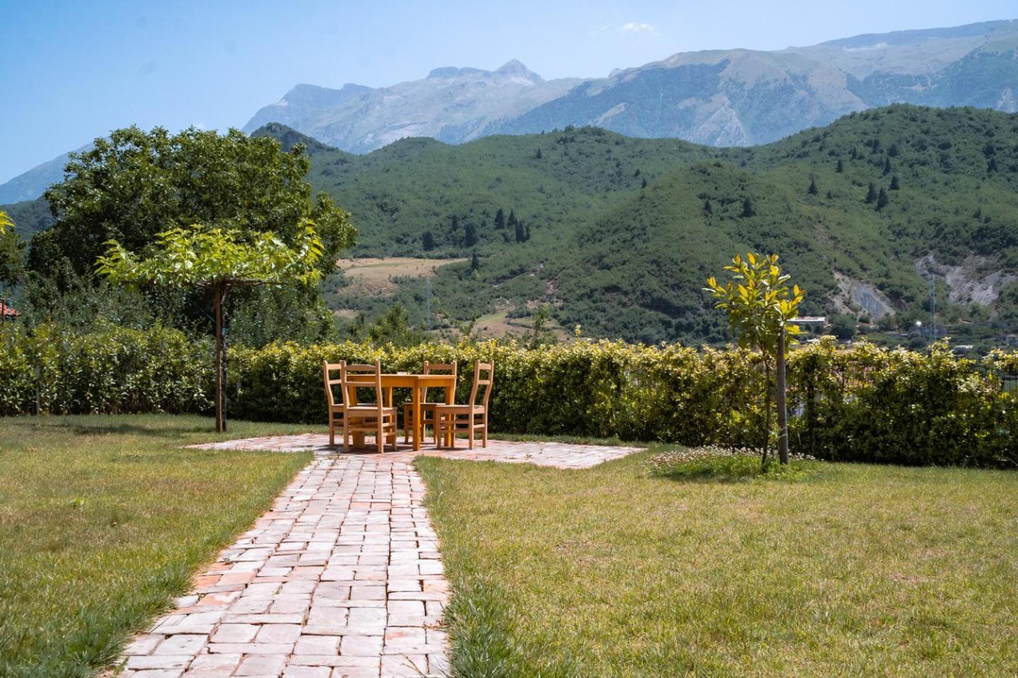 Bujtina Lumo & Pool Villa Permet Exterior photo